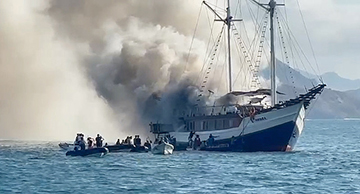 Naraya liveaboard on fire